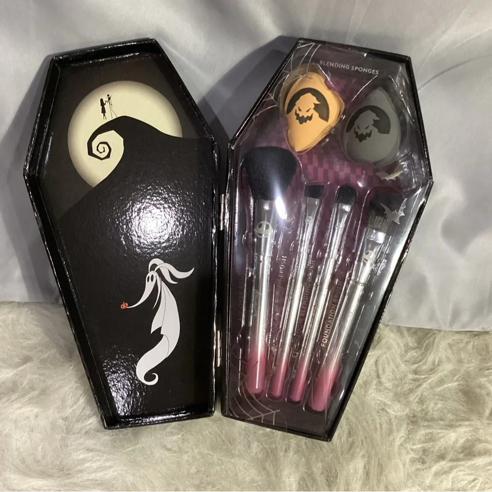 Disney Tim Burton’s Nightmare Before Christmas Blending Set w/ Coffin Keep Box